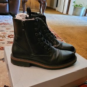 Unlisted boots sz 8